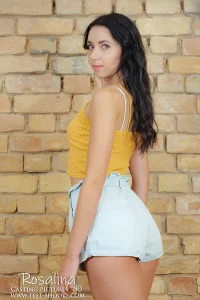 Cute face teen Rosalina flexible in nude casting