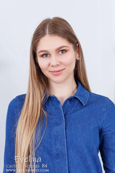 Nude casting with perfect body supermodel Evelina Photo Cover